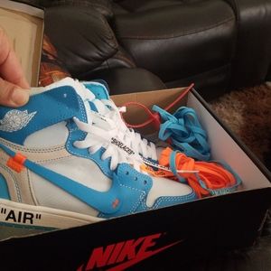 Nike Air Jordan 1 Retro Off-White UNC Size 8